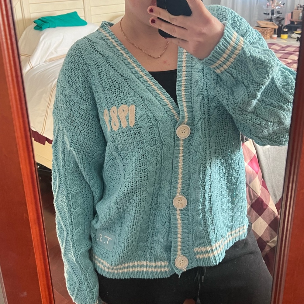 BRAND NEW 1989 TV Cardigan M/L Taylor Swift Taylor’s Version NWT